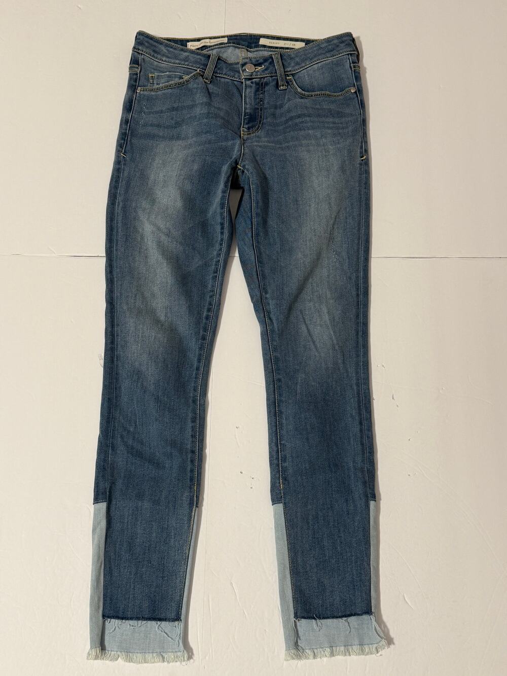 Pilcro Script Mixed/Contrast Denim Cropped Jeans, Size 28